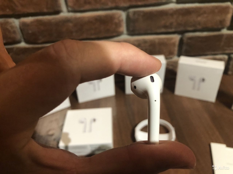 AirPods беспроводные наушники